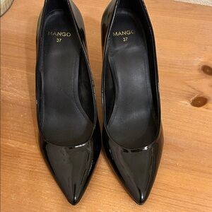 Mango Women's Shiny Black Heels
